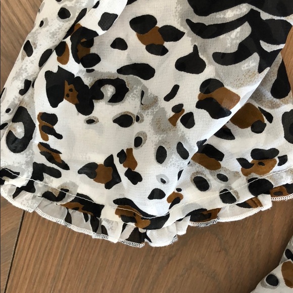 🔥🔥 Stunning print coverup 🔥🔥 - Picture 4 of 5